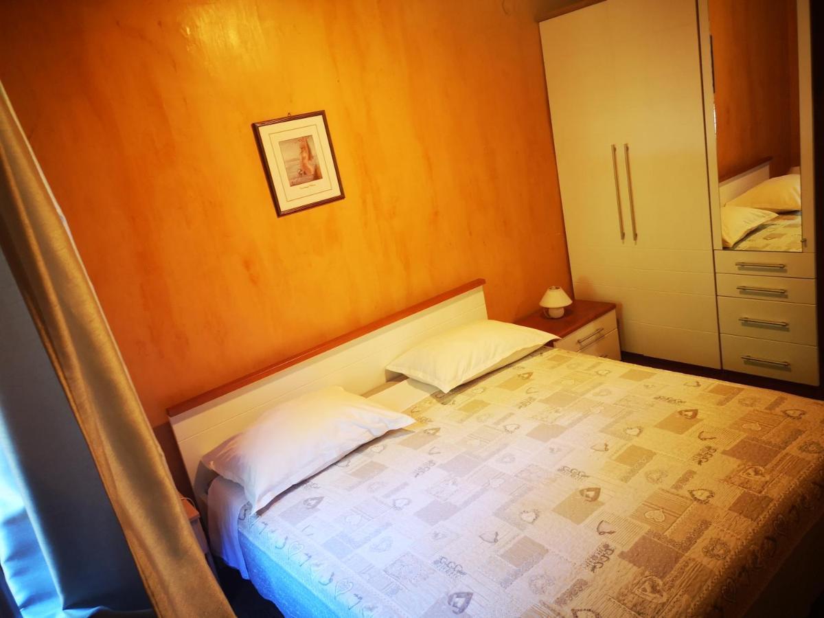 Apartment Marisa Poreč Buitenkant foto
